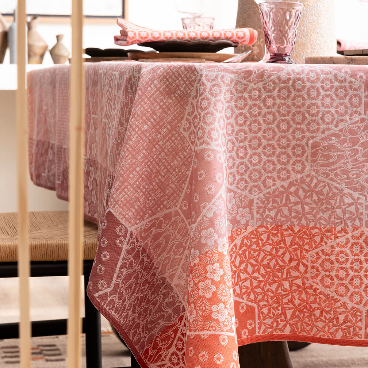 CERISIER WAGARA Tischdecke 150/150cm